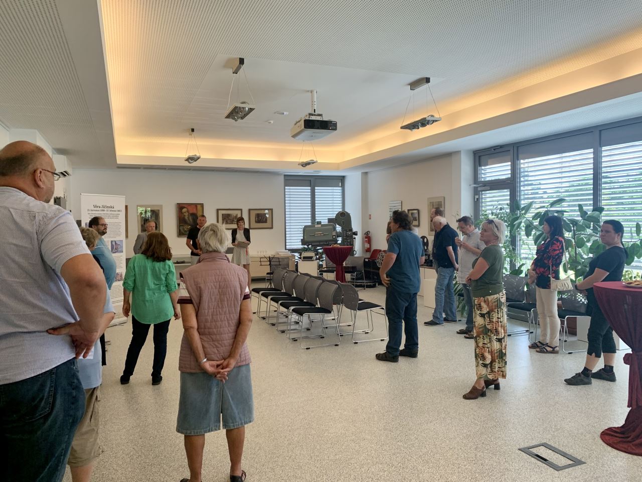 Fotografie z vernisáže 12. 7. 2022