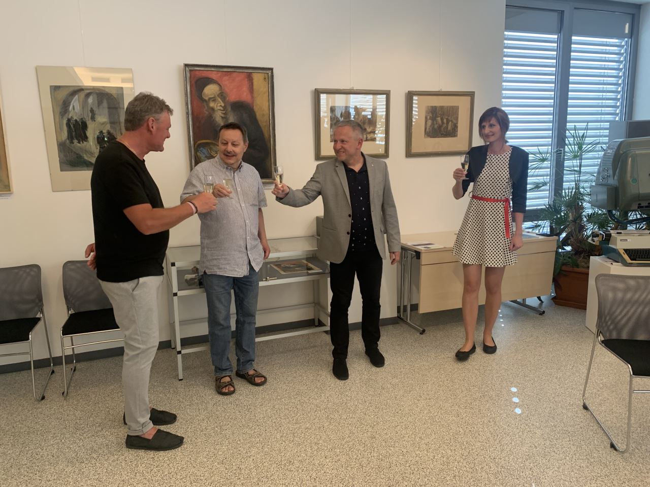 Fotografie z vernisáže 12. 7. 2022