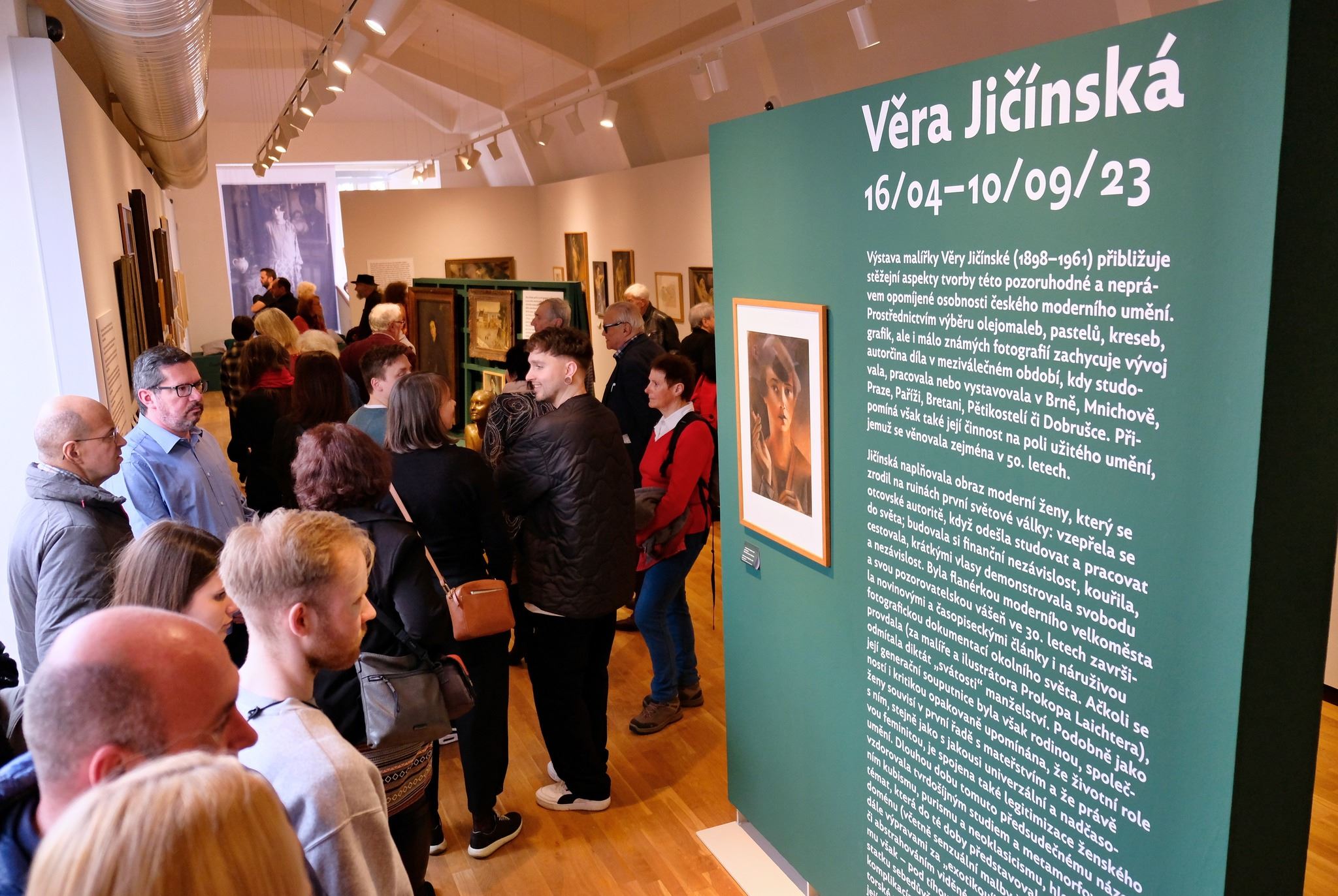 Fotografie z vernisáže 15. 4. 2023